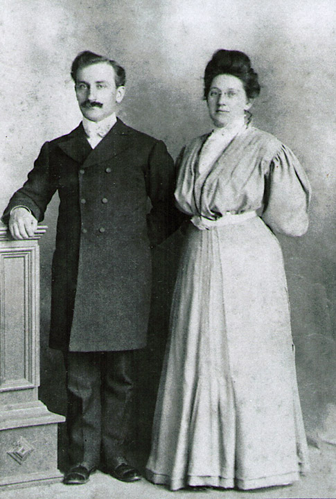 Francis Eugene and Gertrude "Robbins" Hagenbuch, circa 1906