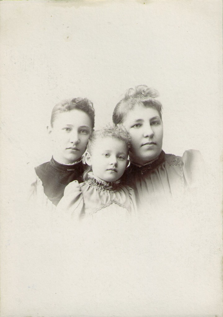 Mary, Annie, Martha Hagenbuch 1893