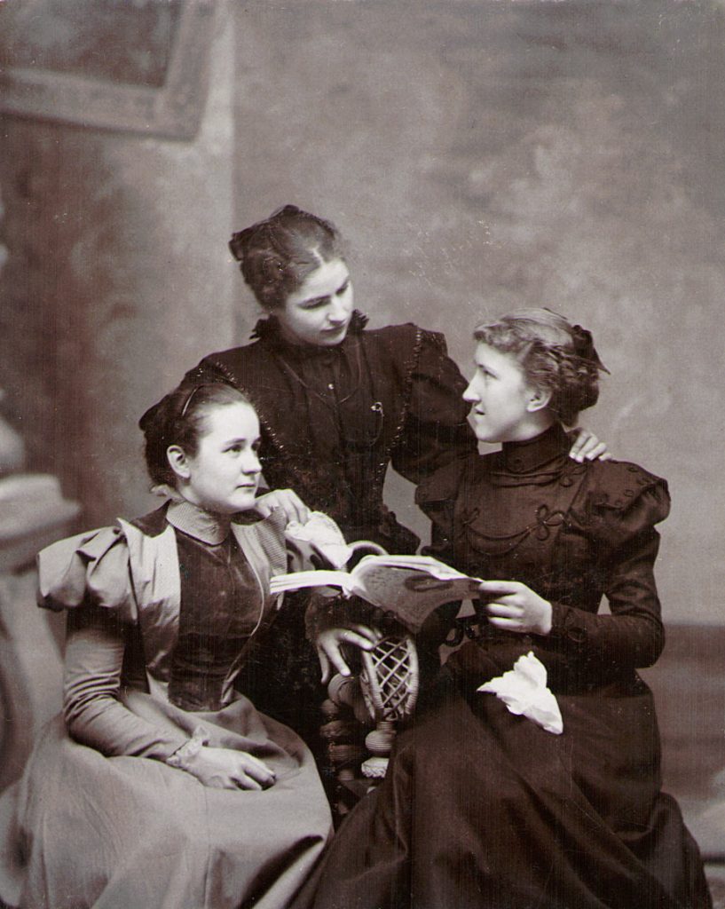 Kathryn Hagenbuch, Margaret Lindner & Bessie Coleman, 1898