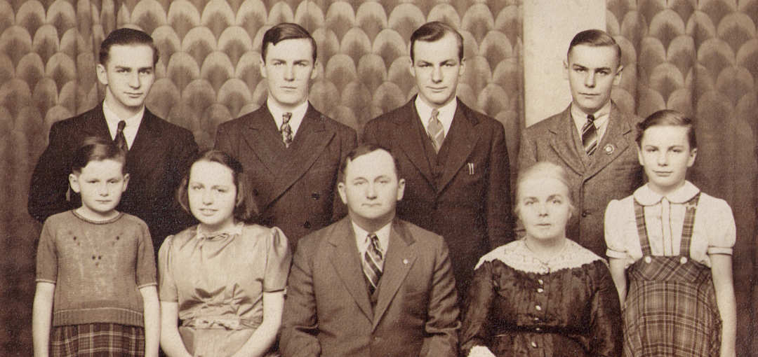 Clarence and Hannah (Sechler) Hagenbuch Detail