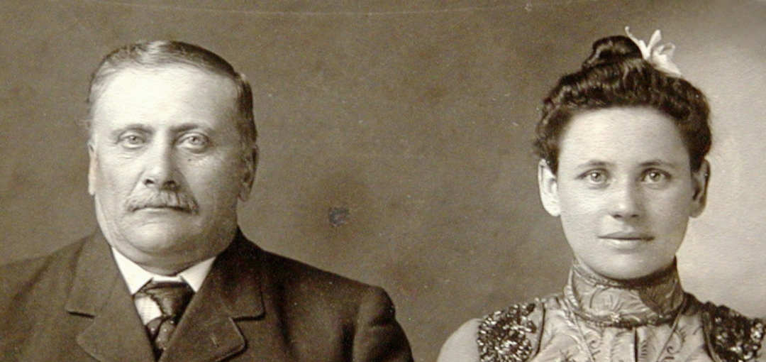 Amos Hagenbuch, Mary L. Hayworth, Gable, 1902