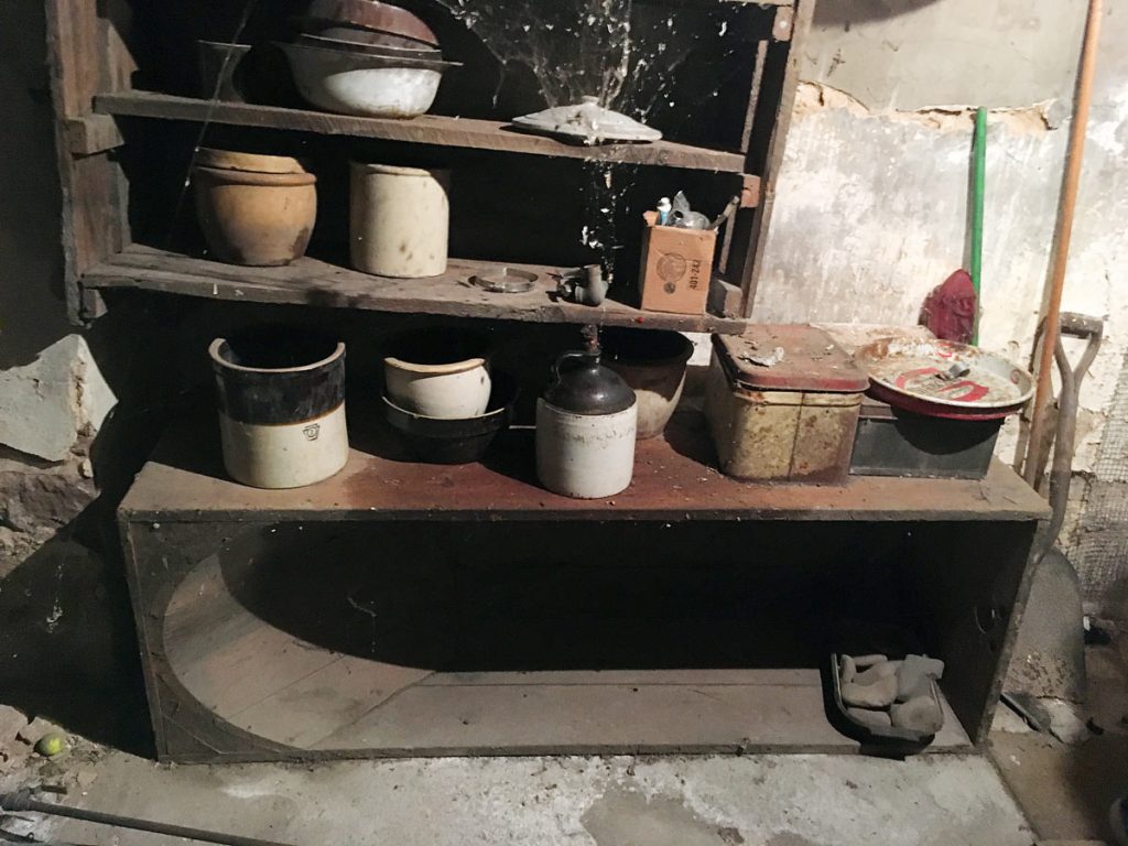 Hiram Hagenbuch House Basement Bathtub