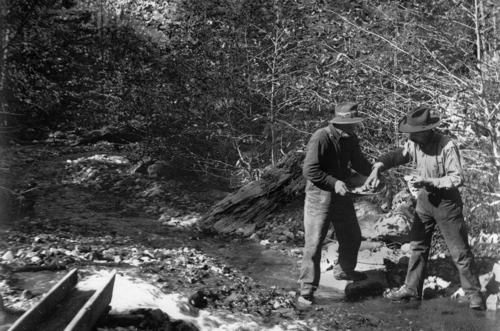 Men Klamath River Gold Panning