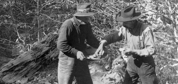 Men Klamath River Gold Panning