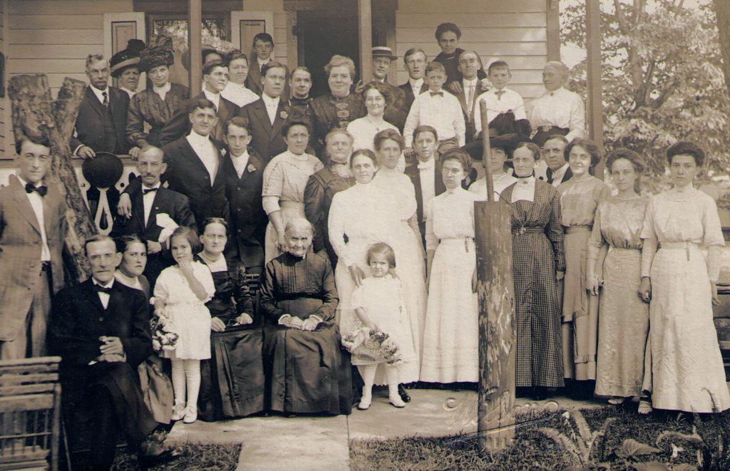 Lindner Reunion 1911 or 1916