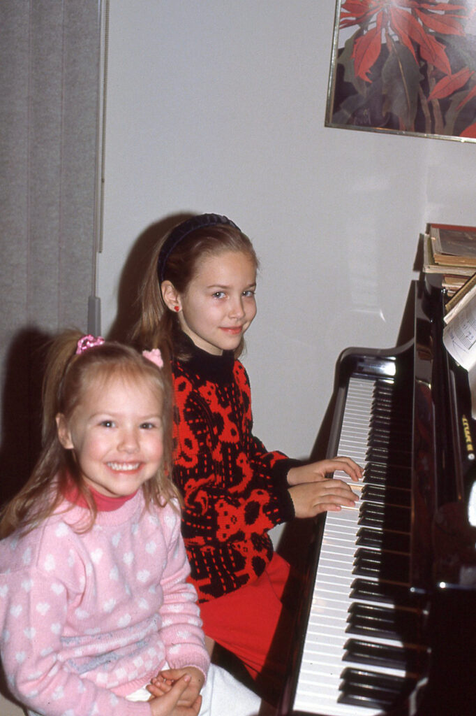 Julie, Katie Hagenbuch, Piano